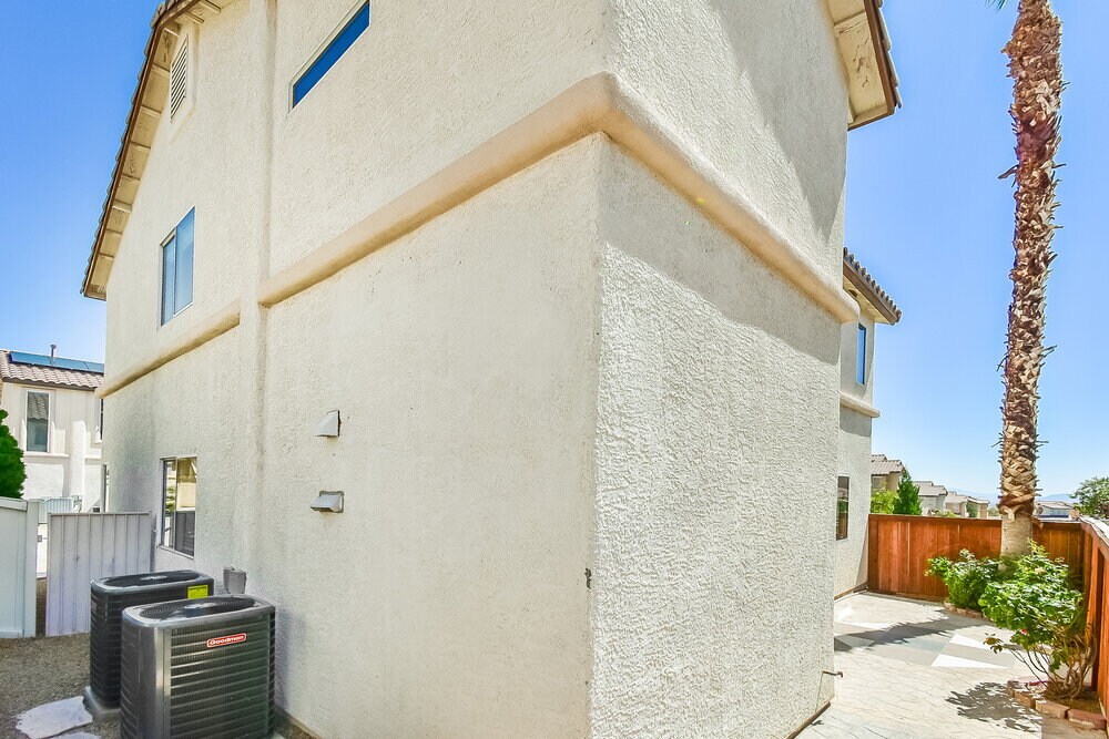 Building Photo - 3901 Bayamon St