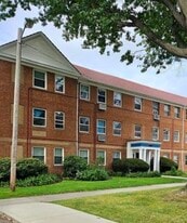 Building Photo - 13773 Cedar Rd