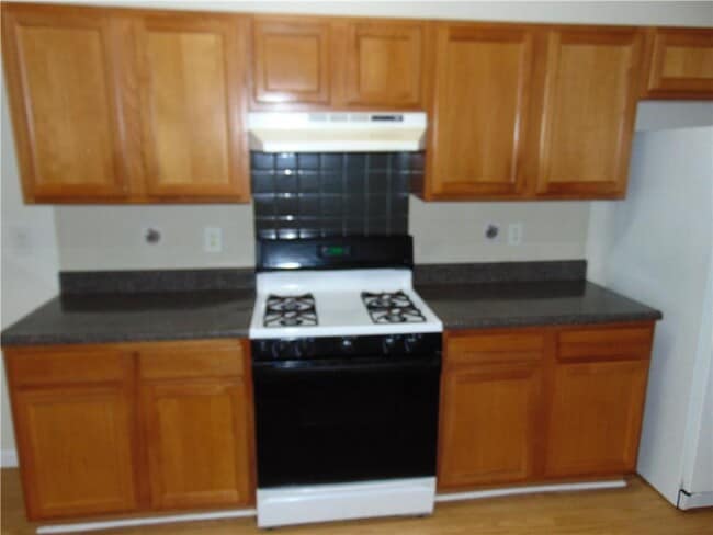 Building Photo - 523 Rockbridge Trail