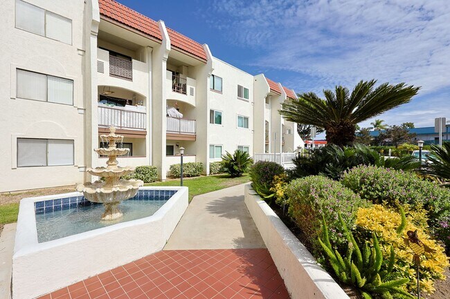 Building Photo - Beautiful 2 Bed, 2 Bath Condo in 62+ Community – Furnished or Unfurnished