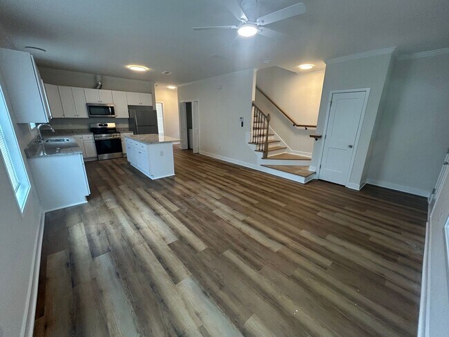 Building Photo - 192 Johnson Dr Ext