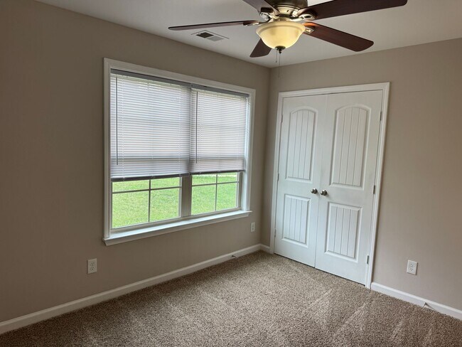Building Photo - 1503 Gambill Wood Dr