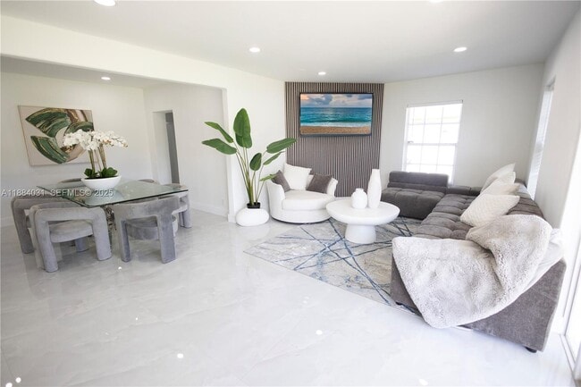 Building Photo - 1435 Grant St