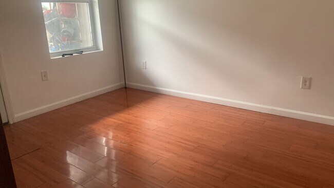 Bedroom - 3026 71st St