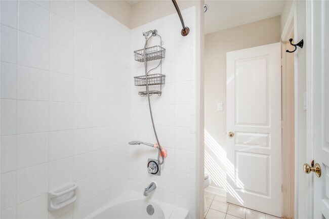 Building Photo - 3135 Old Masters Dr