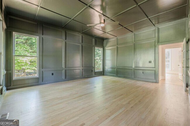 Building Photo - 2555 Chattahoochee Ln