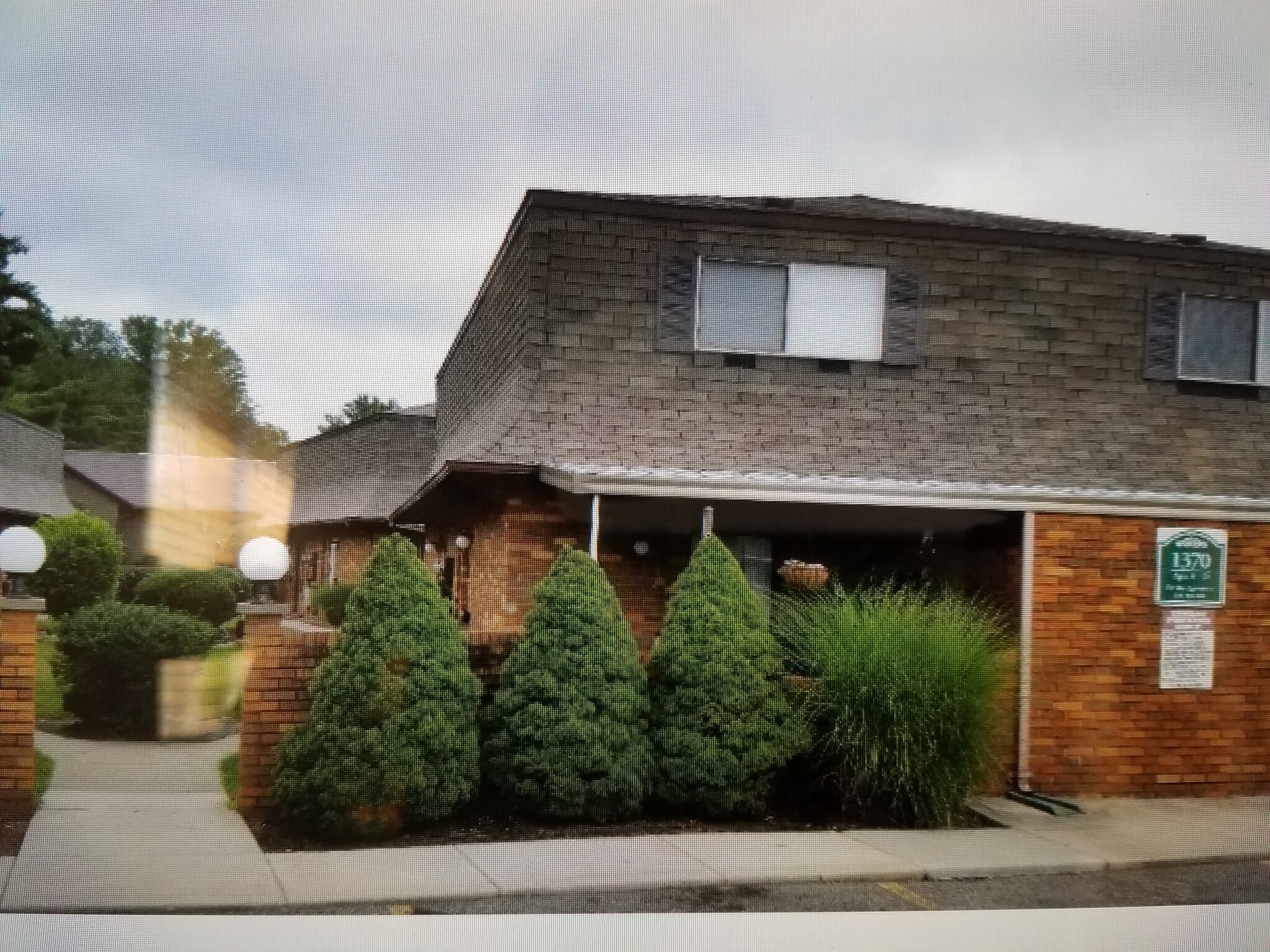 Building Photo - 1372 Londondale Pkwy