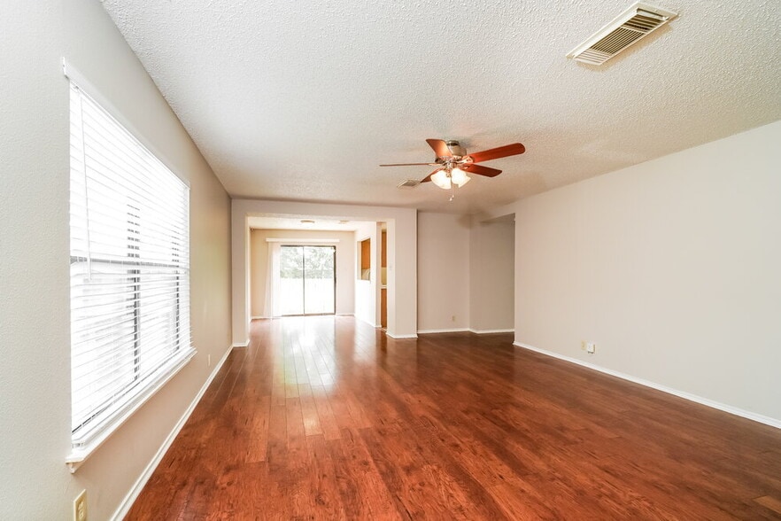 Building Photo - 6114 Candletree