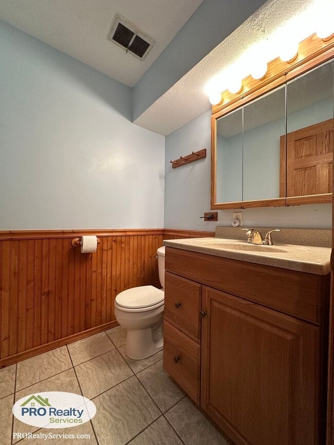 Building Photo - 3 Bedroom Home in Crystal