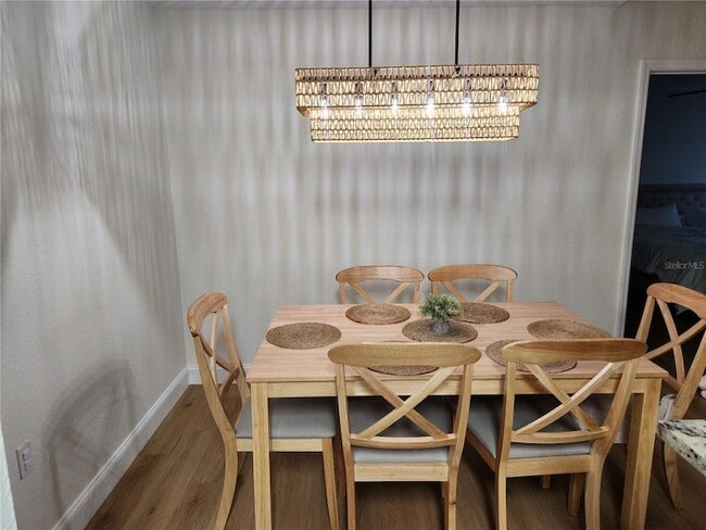 Building Photo - 8926 Manor Loop