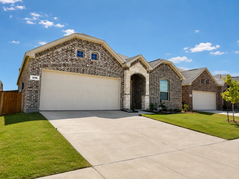 Building Photo - 5119 Penrose Dr