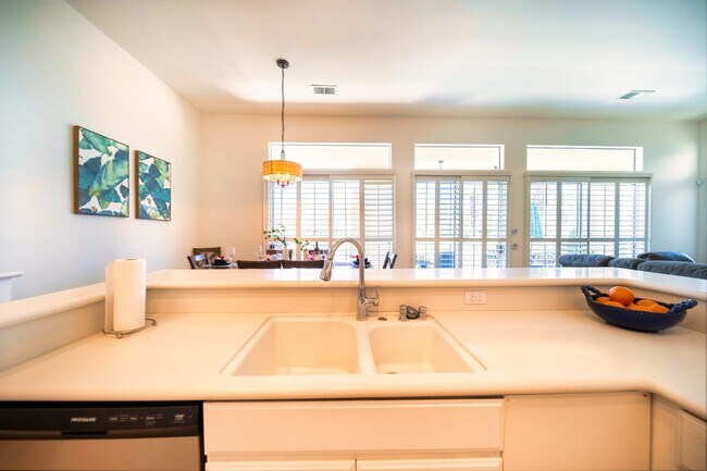 Building Photo - 55285 Laurel Valley