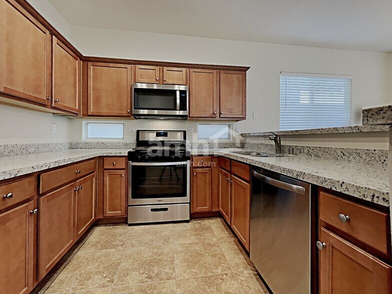 Building Photo - 8920 Cambridge Glen Ct