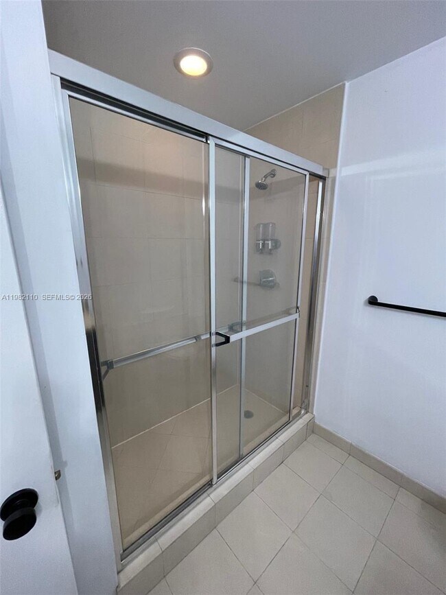 Building Photo - 3029 NE 188th St