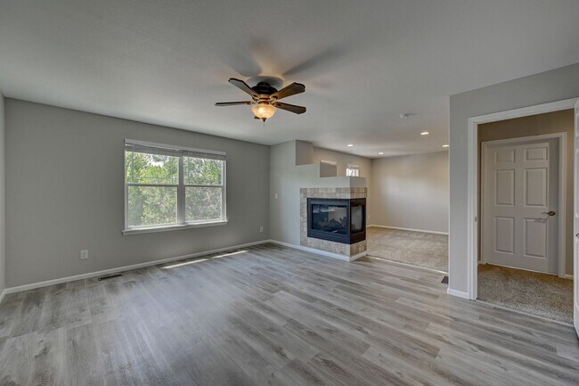 Building Photo - 5 bedroom, 4 bath home with 2 car attached garage