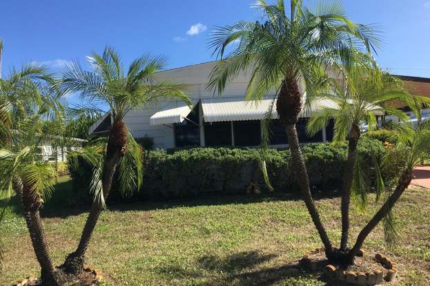 Building Photo - 7777 SE Continental Dr