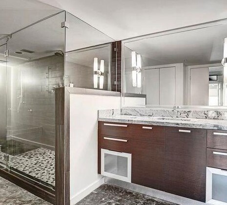 Building Photo - 2000 Bagby-115.17