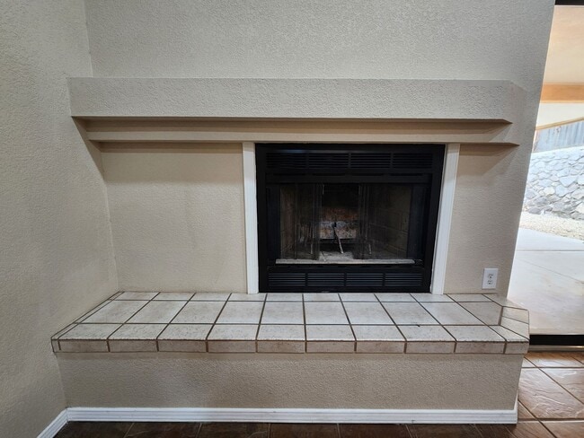 Building Photo - 3362 Highridge St