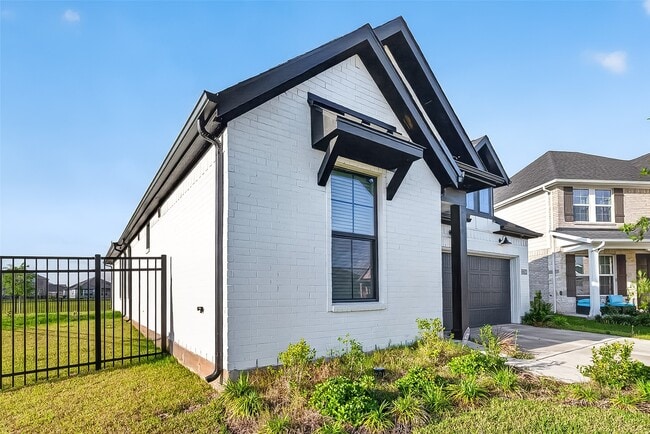 Building Photo - 27306 Ky Cv Ct