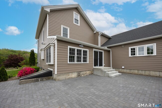 Building Photo - 771 Watertown Rd