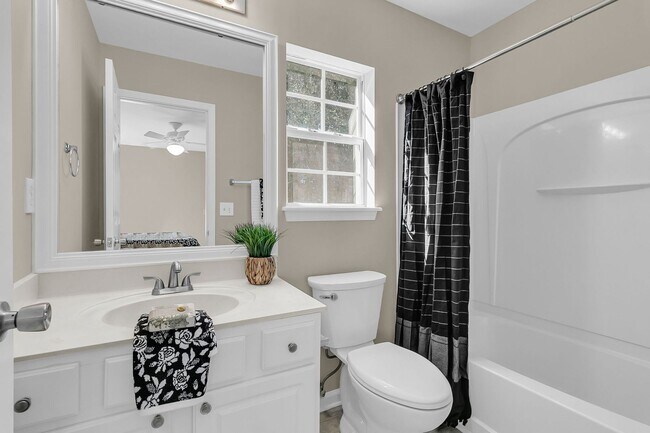 Building Photo - 5204 Carlisle Ct