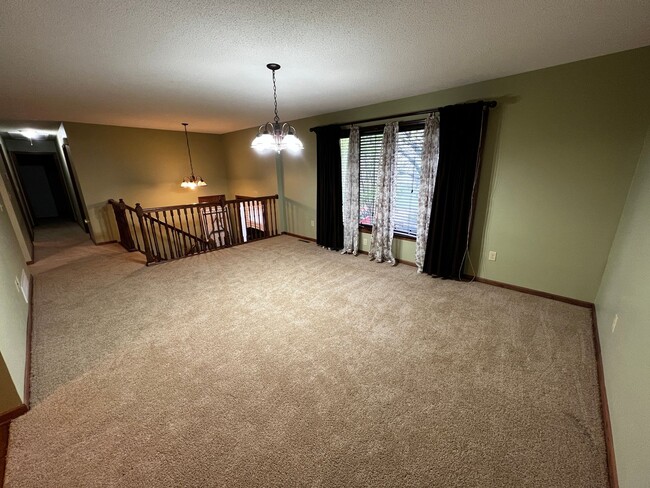 Building Photo - East Council Bluffs, 3 Bedroom 3 Bathroom ...