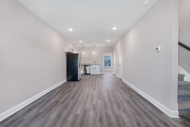 Building Photo - 22 Highland Blf Wy
