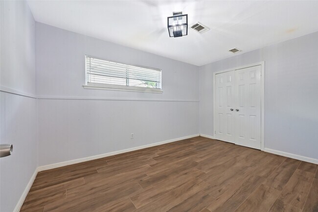 Building Photo - 12018 Beinhorn Dr