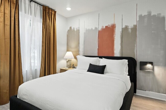 Building Photo - 5025 San Jacinto St