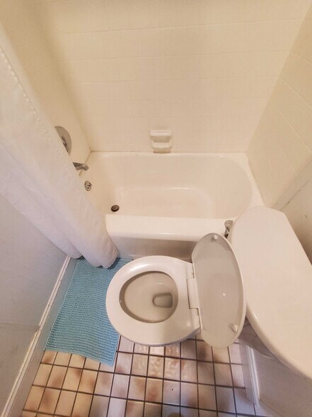 Building Photo - 280 Plainfield St