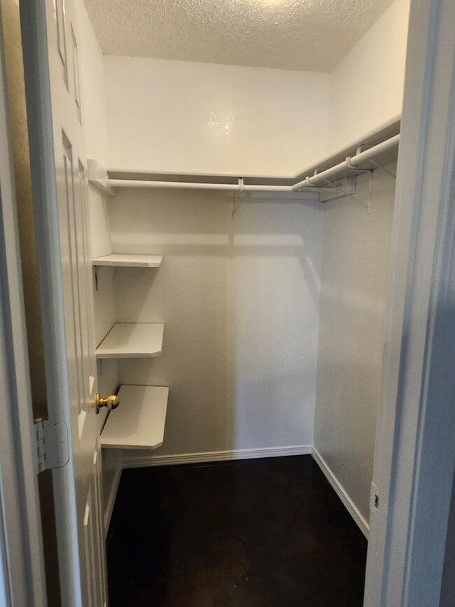 Building Photo - 3bed/2bath house