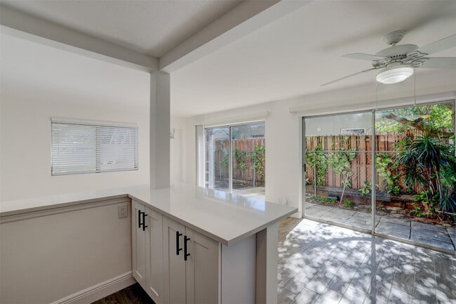 Building Photo - 4609 Bougainvilla Dr