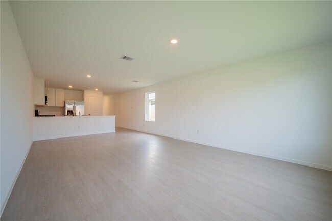 Building Photo - 6147 Sunburst Scarlet St