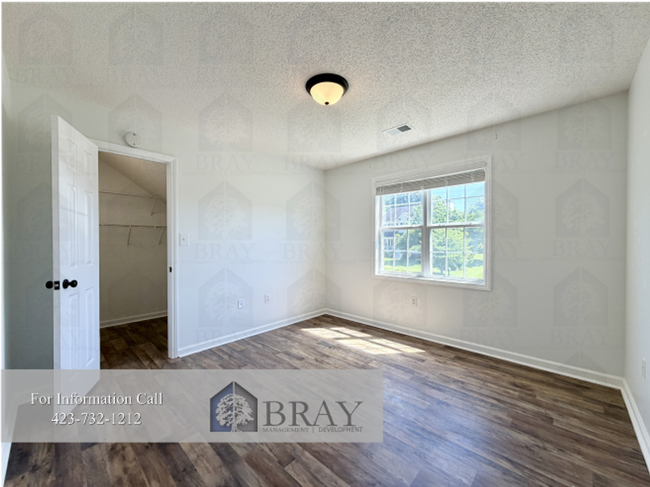 Building Photo - Updated spacious 4-Bedroom Near Boones Creek