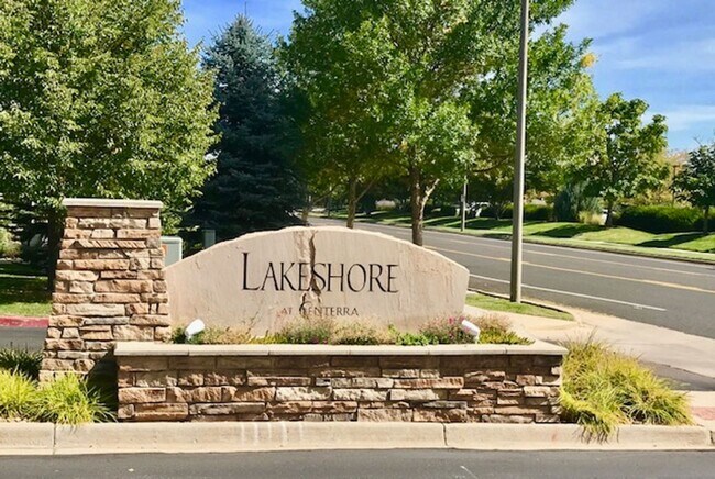Building Photo - 2 bed/2 bath 2nd-floor condo in Lakeshores at Centerra.