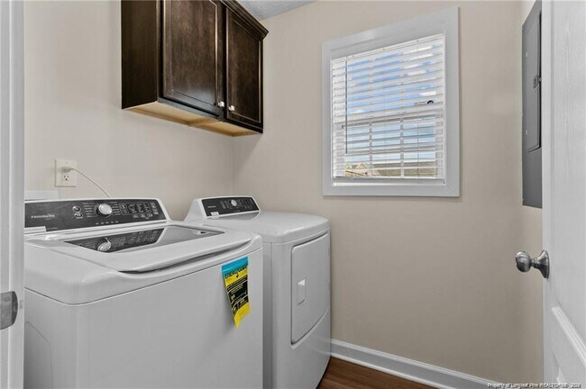 Building Photo - 266 Ivywood Ln