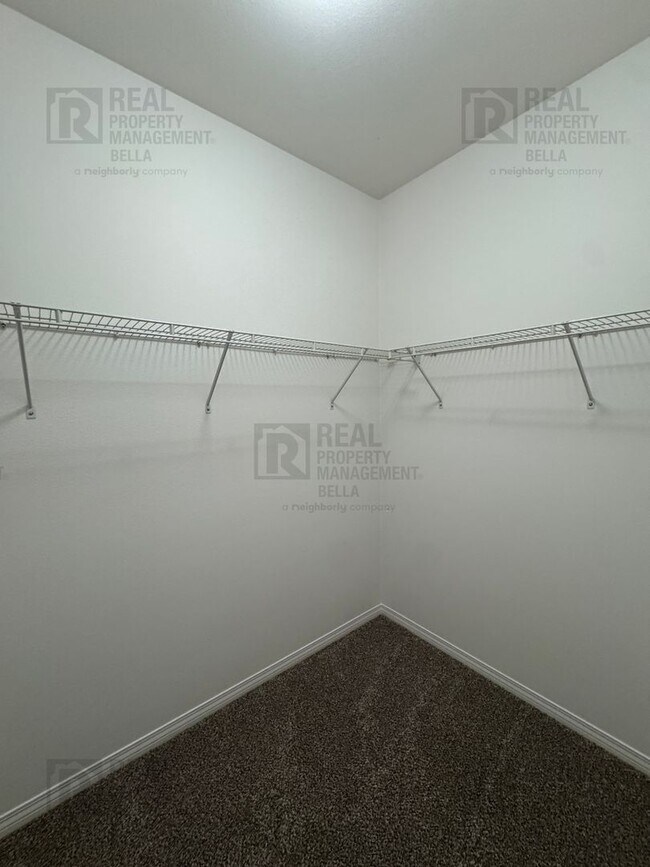 Building Photo - 34574 Black Cherry St