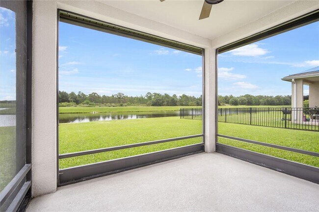 Building Photo - 13330 Palmera Vista Dr