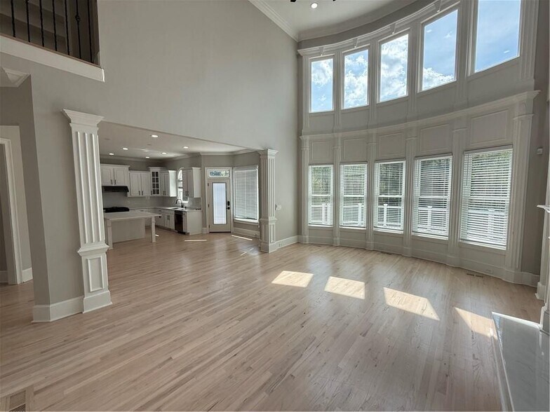 Building Photo - 1660 Briergate Dr