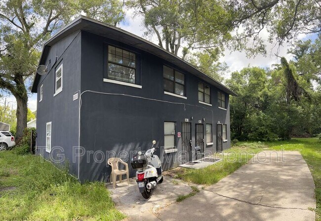 Building Photo - 2821 Moncrief Rd