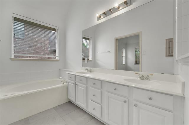 Building Photo - 5106 Petersburg Dr