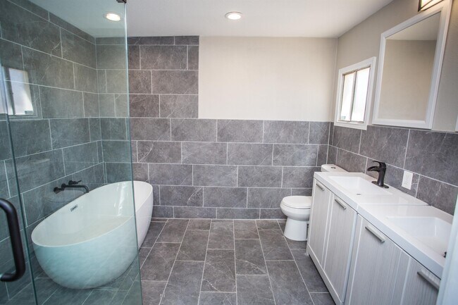 Building Photo - 4213 40th St