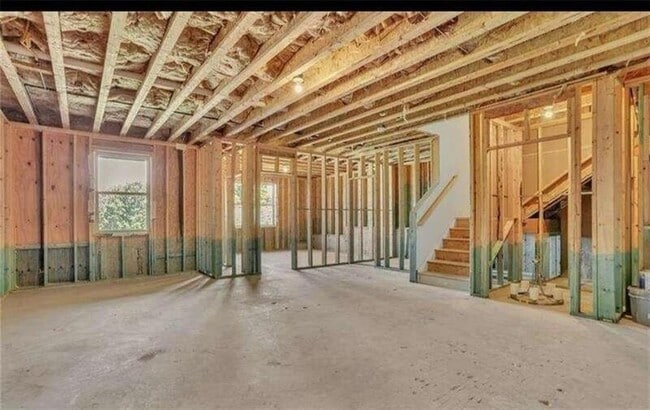 Building Photo - 2085 Manor Pointe Dr