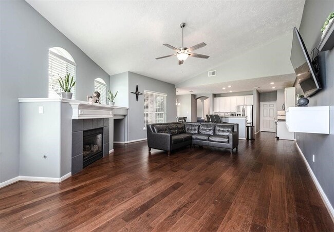 Building Photo - 3403 E Cedar Hollow Dr