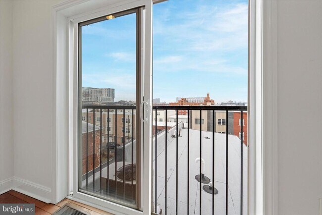 Building Photo - 1111 Mt Vernon St