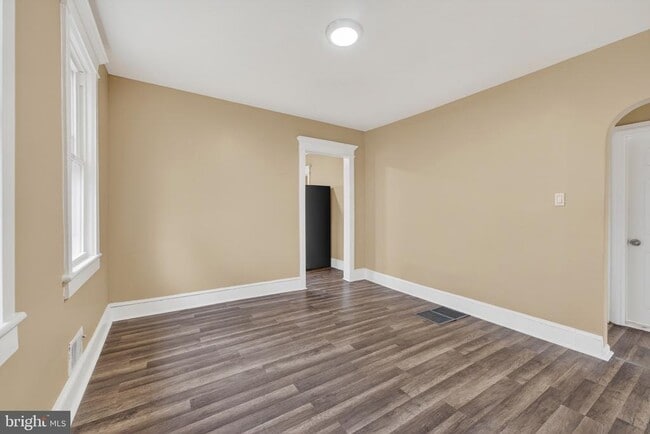 Building Photo - 541 Engard Ave