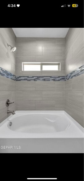 Building Photo - 2828 Tierra Oasis St