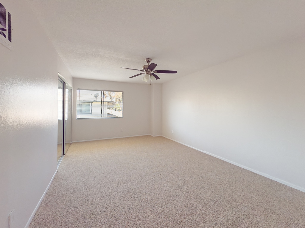Building Photo - 4243 Tiberon Dr