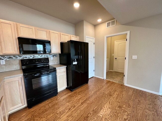 Building Photo - 5551 W 29th St