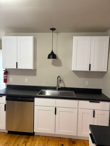 Building Photo - 1808 Eckener Dr